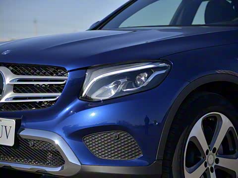 2016�� GLC 260 4MATIC ������