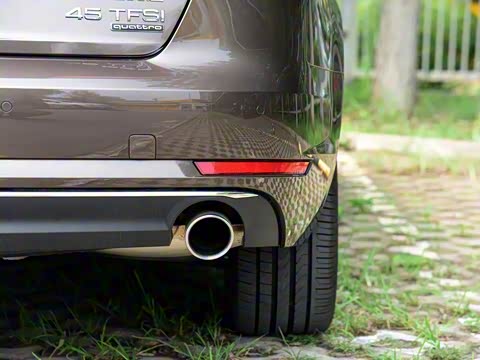 2017�� 45 TFSI quattro ������