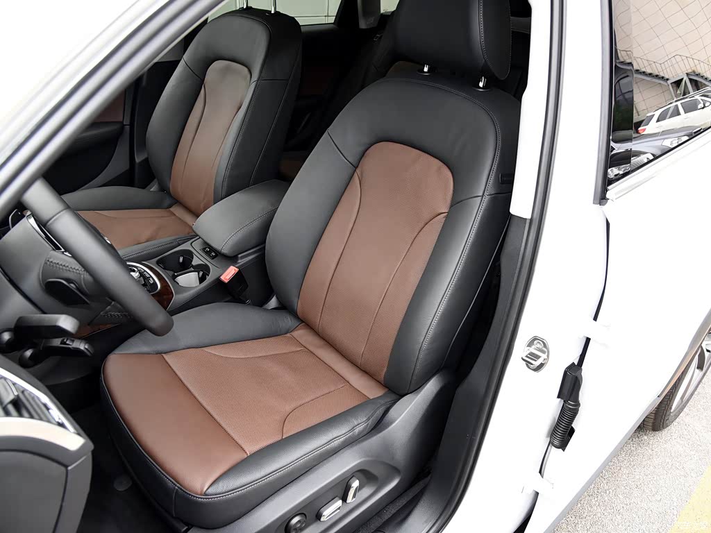 2017款 plus 40 tfsi 豪华型