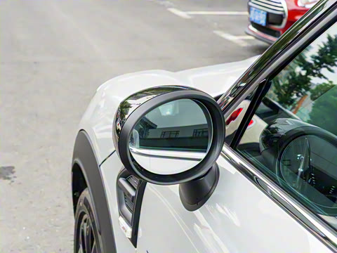 2022�� 1.5T COOPER ALL4 ���ͼ�