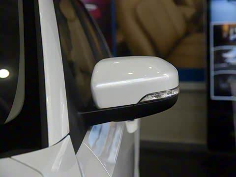 2017�� 1.5T �ֶ���ɫ��