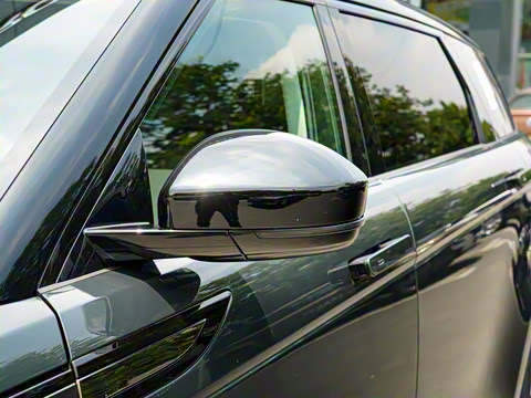 2021�� ����L 249PS R-Dynamic First edition �׷���