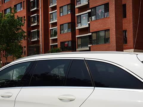 2017�� �Ŀ� C 200 4MATIC ���нγ�