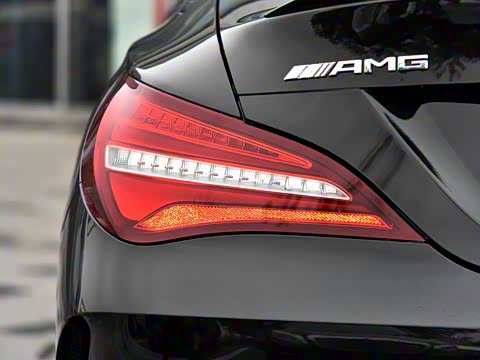 2017�� AMG CLA 45 4MATIC ��ҹ����������