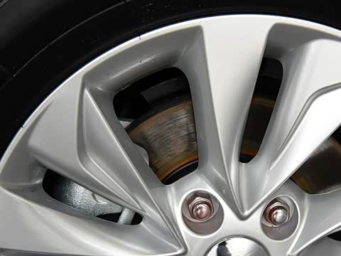 2017�� 1.6L �ֶ�������