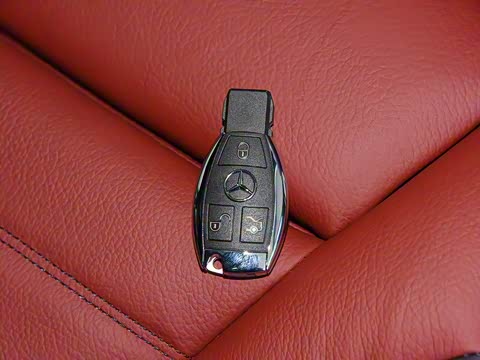 2019�� GLC 300 4MATIC ����SUV