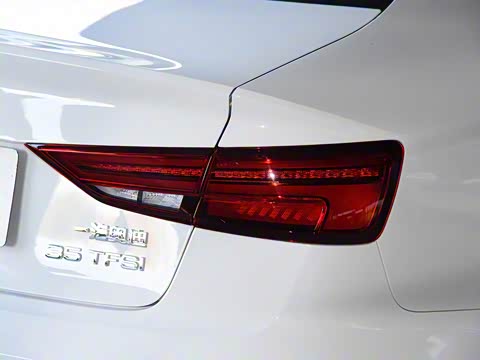 2020�� Limousine 35 TFSI ʱ���� ��VI