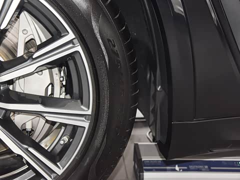 2020�� xDrive45e M�˶���װ