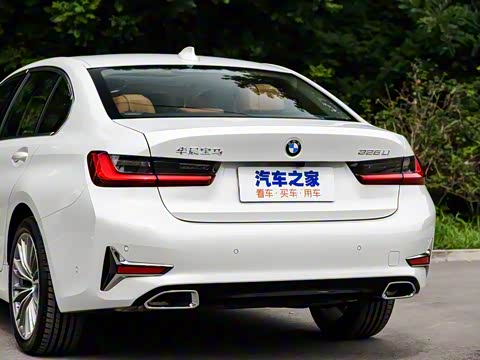2020�� 325Li �׷���