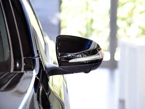 2018�� �Ŀ� GLC 300 4MATIC ������