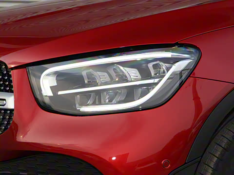 2021�� GLC 260 L 4MATIC ������