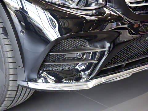 2018�� �Ŀ� GLC 300 4MATIC ������