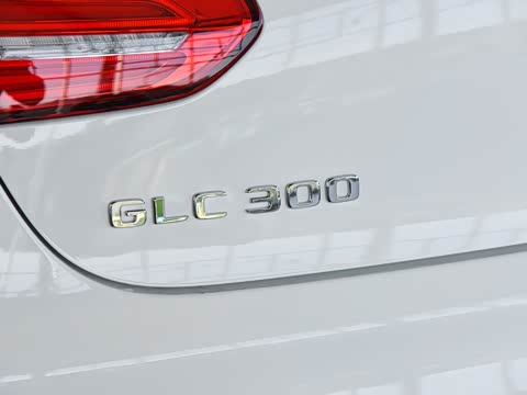 2019�� GLC 300 4MATIC ����SUV