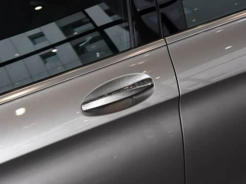 2020�� �Ŀ� GLC 300 L 4MATIC ������