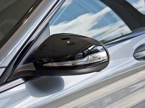 2020�� �Ŀ� C 260 �˶���