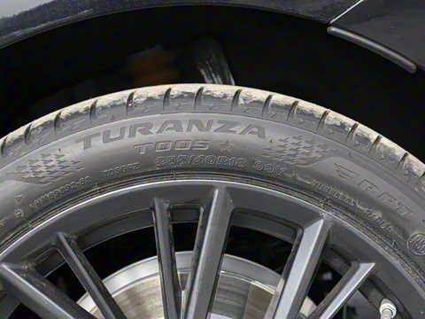 2021�� �Ŀ� 325i M�˶���ҹ��װ