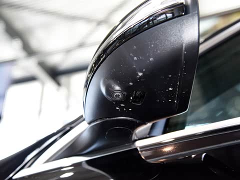 2018�� �Ŀ� GLC 300 4MATIC ������