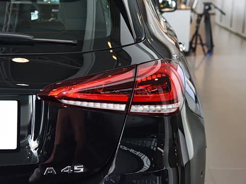 2020�� AMG A 45 4MATIC+