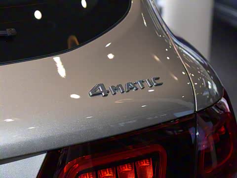 2020�� �Ŀ� GLC 300 L 4MATIC ������