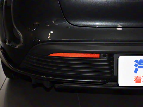 2019�� Taycan 4S