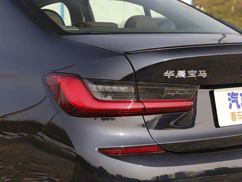 2021�� �Ŀ� 325i M�˶���ҹ��װ