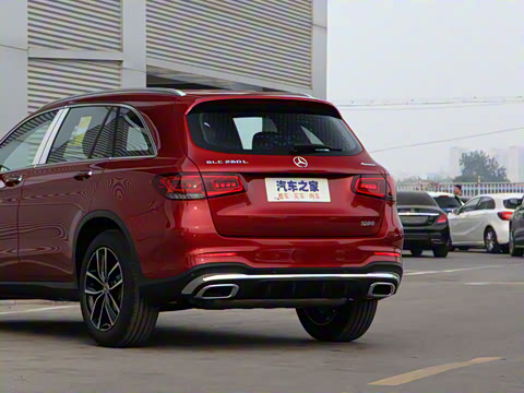 2021�� GLC 260 L 4MATIC ������