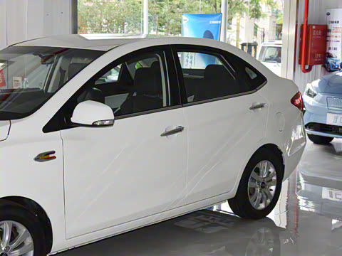 2019�� iEV7L ����������