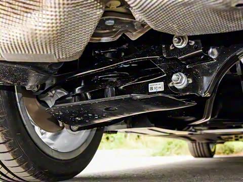 2020�� 325Li �׷���