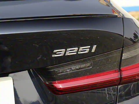 2021�� �Ŀ� 325i M�˶���ҹ��װ