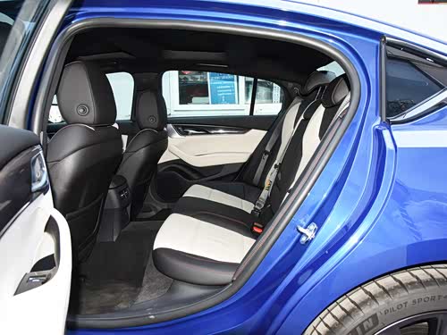 2020款28t铂金运动版