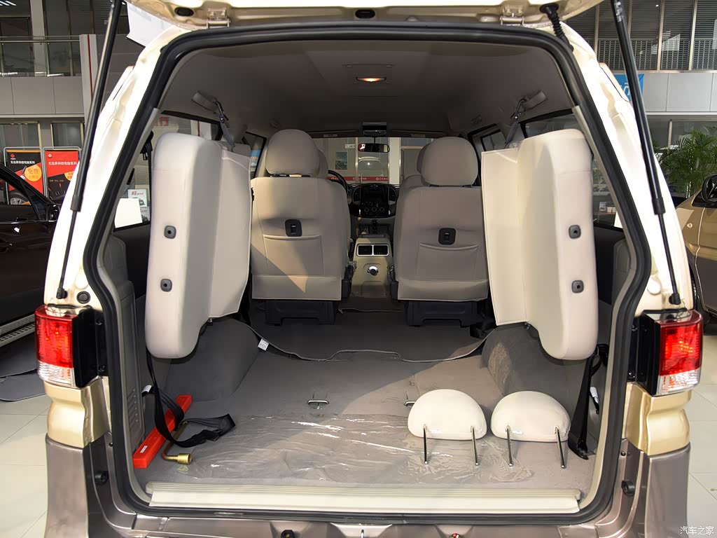 2017款 m3l 1.6l 7座舒适型