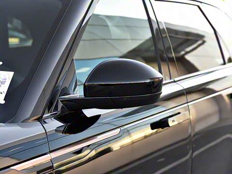 2018�� P380 R-DYNAMIC S