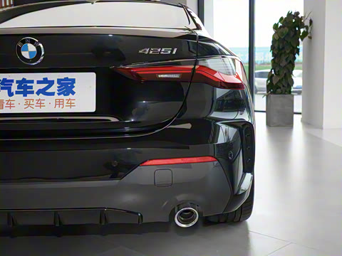 2021�� �Ŀ� 425i M�˶���װ