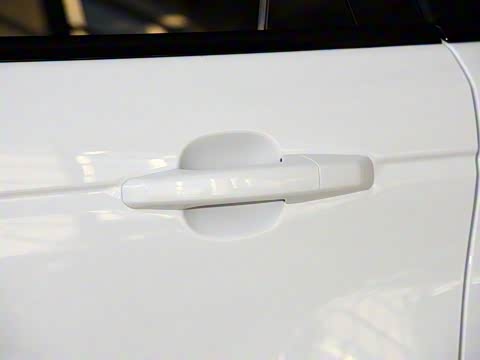 2016�� 3.0 SC V6 SE