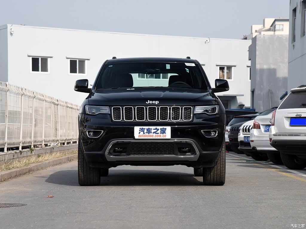 汽车图片 jeep 大切诺基(进口) 2017款 3.0l 精英导航版