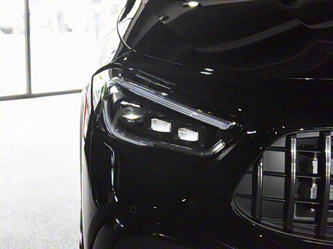 2021�� AMG GLA 35 4MATIC