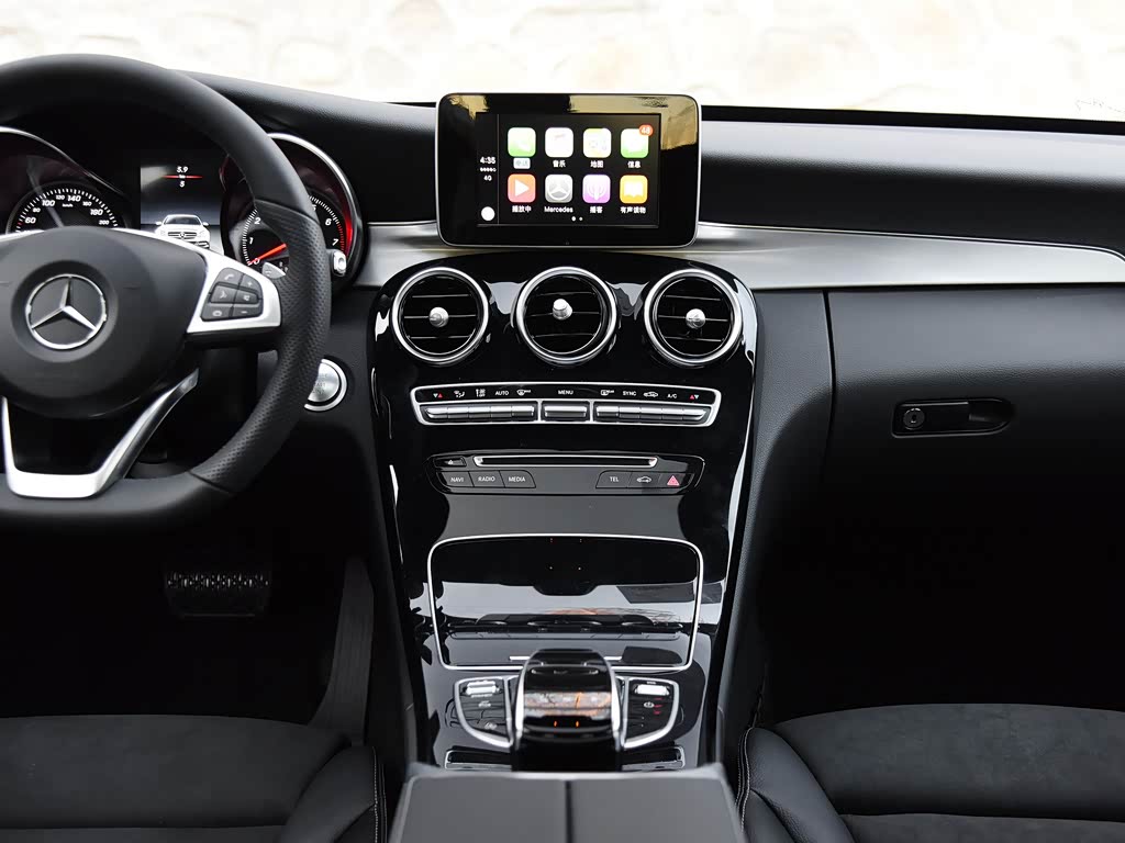 Mercedes-Benz C-Класс IV (W205), Седан: фото поколения