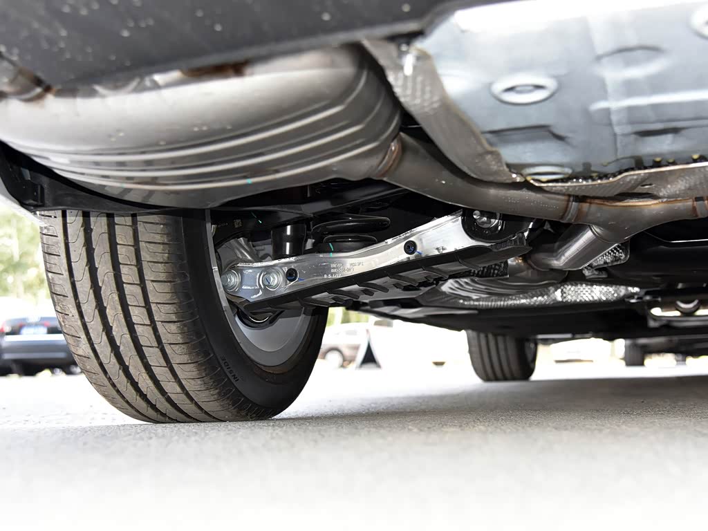 一汽-大众奥迪 奥迪a4l 2017款 plus 40 tfsi 时尚型