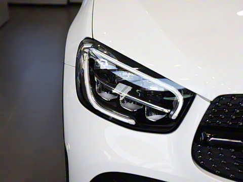 2021�� GLC 260 4MATIC ����SUV