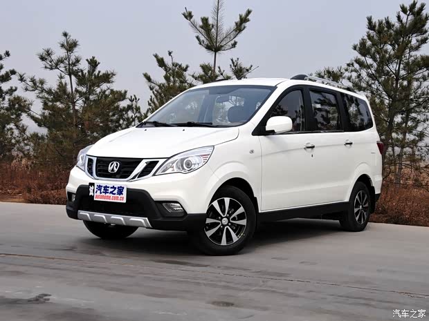 北汽威旺m35订金1000元 1周左右提车