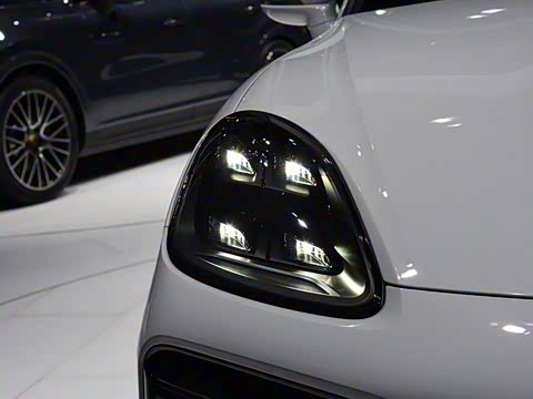 2018�� Cayenne Turbo 4.0T