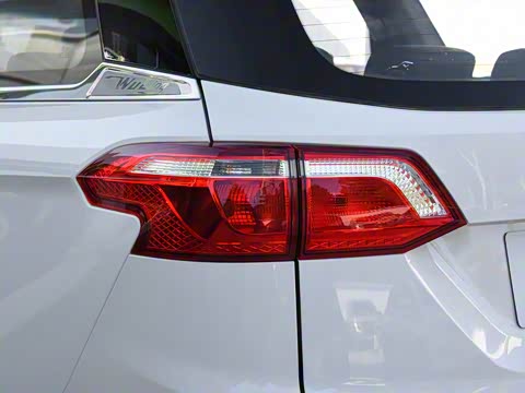 2018�� 1.5L �ֶ������� ��V