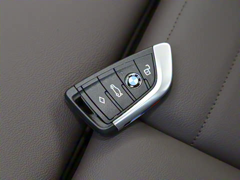 2021�� �Ŀ� 325i M�˶���ҹ��װ