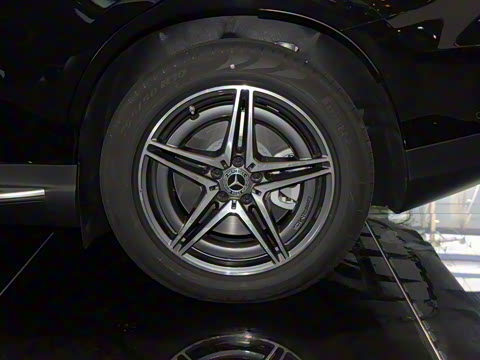 2021�� EQC 400 4MATIC