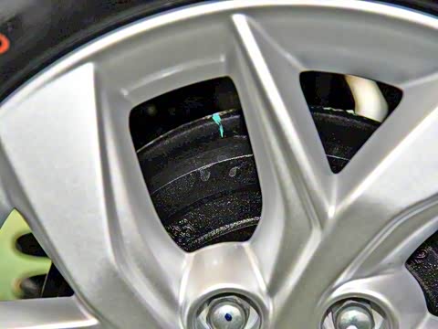 2018�� 1.5L �ֶ���׼�� ��V