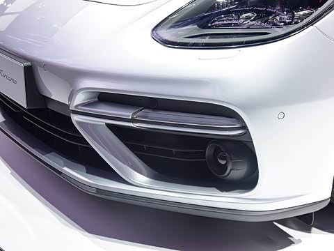 2017�� Panamera Turbo Sport Turismo 4.0T