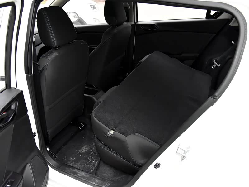 上汽通用五菱 宝骏310 2016款 1.2l 手动舒适型