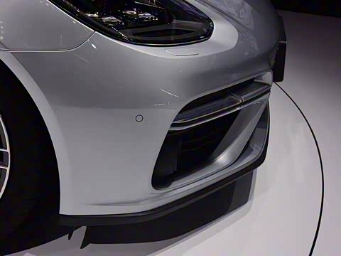 2017�� Panamera Turbo Sport Turismo 4.0T