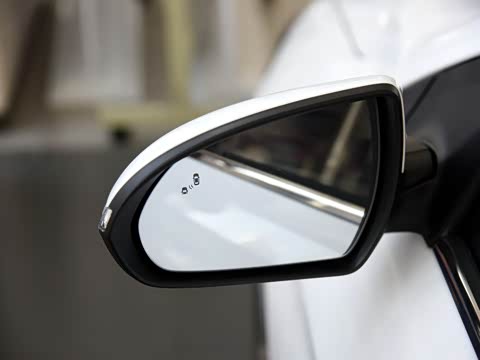 2016�� 1.6L �Զ����š��콢��