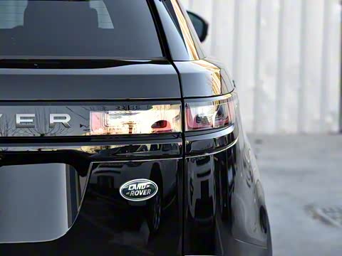 2018�� P380 R-DYNAMIC S